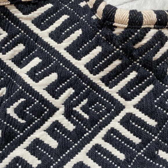 NWOT Black and Cream Fall Patterned Tote Bag - Picture 3 of 7